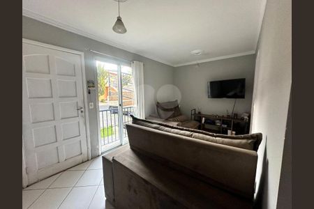 5_photo/94cfaaeeb5.64a9be381e7699a1-ATLAS-30d31bb7-ba21-4238-87ee-a686feb1d98c.jpg de casa à venda com 2 quartos, 75m² em Jardim Torino, Cotia