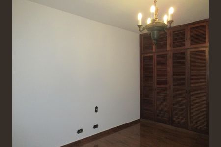 1_photo/94cfaaef61.821bca6a381fcd78-ATLAS-aea90fe0-9149-4ac4-a229-ccb6f8c5b6e0.jpg de casa para alugar com 3 quartos, 480m² em Jardim Sao Vicente, Cotia