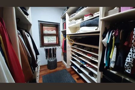 5_photo/94cfaaf46b.cd6912d4e48c45dd-ATLAS-f34861be-357c-4d7a-8f14-40baa8a5fac9.jpg de casa à venda com 3 quartos, 460m² em Jardim Colibri, Cotia