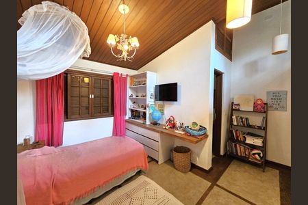 20_photo/94cfaafbb9.14be72f851f11d21-ATLAS-fe885e01-d21f-4e7b-8a99-cb6524ddb18a.jpg de casa à venda com 3 quartos, 200m² em Jardim Colibri, Embu das Artes
