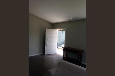 11_photo/94cfab1305.e6f02a1e96aef2b1-ATLAS-bf58e6dd-91d4-4910-ad8b-d63cf7645706.jpg de casa à venda com 3 quartos, 135m² em Estância Embuarama, Embu das Artes