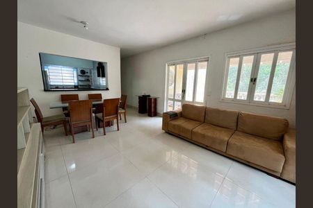 4_photo/94cfab2087.8b9237d3b1c3484a-ATLAS-d559c3cf-e6d3-4180-ac7b-51c850d4e3ae.jpg de casa à venda com 3 quartos, 94m² em Jardim Colibri II, Embu das Artes