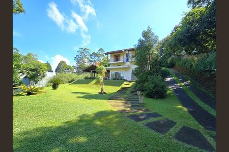 5_photo/94cfab23b1.7a84f7ff2c106b4f-ATLAS-8a422ff6-af49-455d-aa8e-56c8f1b8110e.jpg de casa à venda com 4 quartos, 235m² em Vila Real Moinho Velho, Embu das Artes