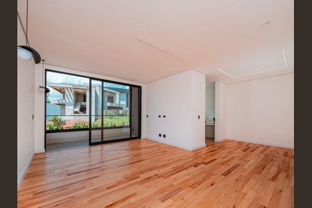 1_photo/94cfab4131.7b14635dc7f45449-ATLAS-050d4347-73b5-4e87-8d45-2266fb48649f.jpg de casa à venda com 4 quartos, 480m² em Centro, Embu das Artes