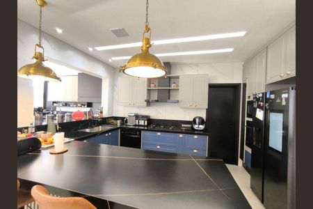 10_photo/94cfab4185.8a706a3c1c8a5b40-ATLAS-6557af1e-7c03-4124-af4f-6187eb694f9d.jpg de casa à venda com 4 quartos, 410m² em Centro, Embu das Artes