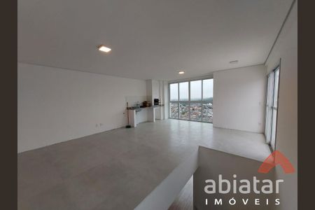 8_photo/94cfab41cd.eb83c897ad78d755-ATLAS-b1fb181b-5059-42c5-a4d4-e5a0996b2de5.jpg de apartamento para alugar com 3 quartos, m² em Jardim Santa Maria, Embu das Artes