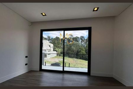 5_photo/94cfab46b7.6ba4ef9df26df2e3-ATLAS-5a4bdfaa-50a5-4c1a-b236-3a888a8707cf.jpg de casa à venda com 4 quartos, 320m² em Centro, Embu das Artes