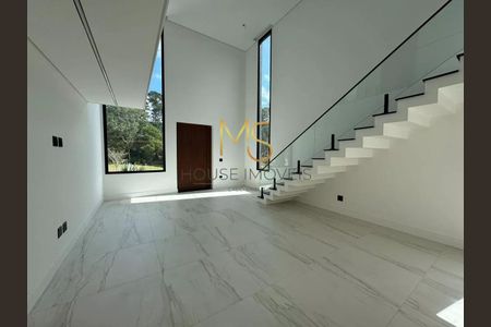 8_photo/94cfab46b7.6ba4ef9df26df2e3-ATLAS-78fadfd5-d3ee-4e6f-b86b-2d1e5acec30c.jpg de casa à venda com 4 quartos, 320m² em Centro, Embu das Artes