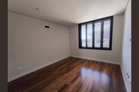 5_photo/94cfab46cb.8d9d2e8c4e07ca84-ATLAS-3abcbdec-74e4-42bf-a856-d972bece0992.jpg de casa à venda com 4 quartos, 450m² em Parque Francisco Rizzo, Embu das Artes