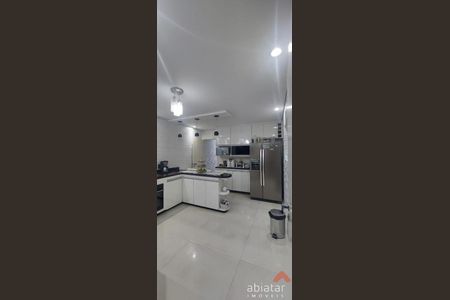 8_photo/94cfab6c03.e8818d4a5c5dde9d-ATLAS-4d7d4cb2-5987-4b37-bf4e-bee681e70d39.jpg de casa à venda com 3 quartos, 80m² em Vila Cercado Grande, Embu das Artes