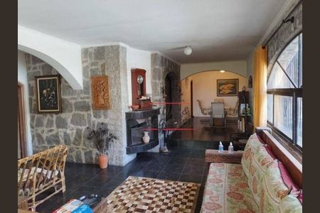 49_photo/94cfabc545.93b8fa184532727f-ATLAS-3dd75f8c-0179-4321-b7e5-05d37e4d302a.jpg de casa para alugar com 5 quartos, 1000m² em Chácaras Bartira, Embu das Artes