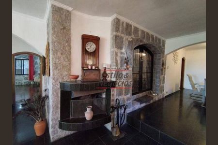 33_photo/94cfabc545.93b8fa184532727f-ATLAS-b0023355-0b6c-45e1-aa5e-13346ebca7fe.jpg de casa para alugar com 5 quartos, 1000m² em Chácaras Bartira, Embu das Artes