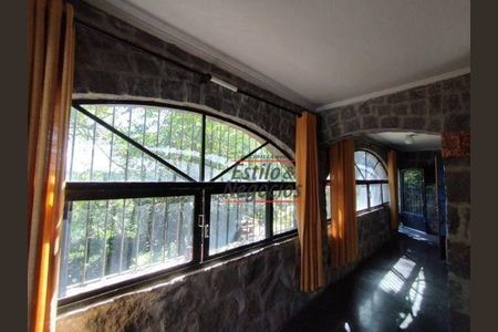 23_photo/94cfabc545.93b8fa184532727f-ATLAS-d42f2ac1-dede-4d85-9a07-d9a8d96468bf.jpg de casa para alugar com 5 quartos, 1000m² em Chácaras Bartira, Embu das Artes