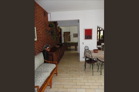 17_photo/94cfabca8f.fe96b63aec789ef1-ATLAS-5e042cb2-80f4-424d-9a16-6706c892bf71.jpg de casa à venda com 4 quartos, 541m² em Chácaras São Cristovao, Embu das Artes