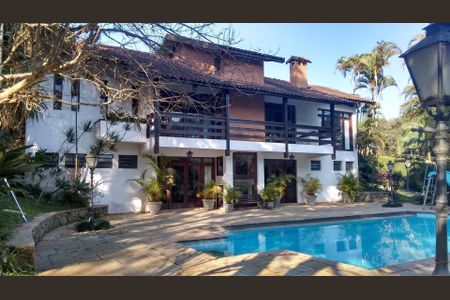 3_photo/94cfabca8f.fe96b63aec789ef1-ATLAS-b805b11a-61ba-40e9-8a54-81fb193aa97e.jpg de casa à venda com 4 quartos, 541m² em Chácaras São Cristovao, Embu das Artes