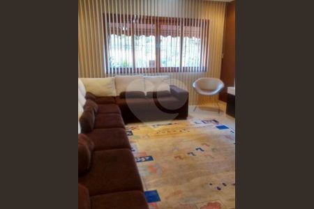 12_photo/94cfae8f21.49e5f4e107e90c19-ATLAS-ac9359e1-d54f-43e4-a592-d203a45d0a16.jpg de casa à venda com 3 quartos, 460m² em Chácara dos Manacás, Cotia