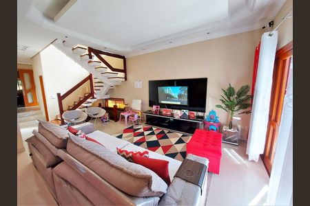 4_photo/94cfae8f21.49e5f4e107e90c19-ATLAS-e954bcbd-5e5c-496a-b074-2e3504da1e71.jpg de casa à venda com 3 quartos, 460m² em Chácara dos Manacás, Cotia