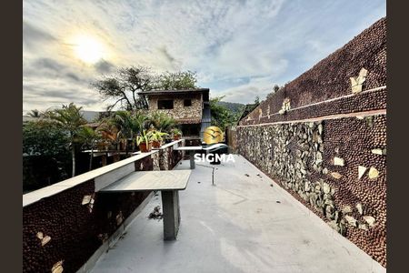 4_photo/94d1fdde39.b88c9f23dde11cca-ATLAS-67cdbd8b-9bec-45fe-8df3-f0f7b3abcbf1.jpg de casa à venda com 6 quartos, 400m² em Jardim Guaiuba, Guarujá