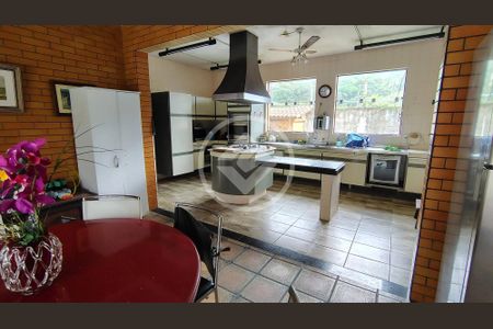 3_photo/94d1fdde4d.d860d137df15aeab-ATLAS-2e13ec86-7520-4931-bd04-b79b5171eec7.jpg de casa à venda com 5 quartos, 810m² em Jardim Guaiuba, Guarujá