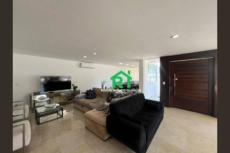 8_photo/94d1fdde69.4a5b46da3eaab2d9-ATLAS-82c62a59-10c6-4432-b810-bbc7029e9e86.jpg de casa à venda com 4 quartos, 420m² em Jardim Guaiuba, Guarujá