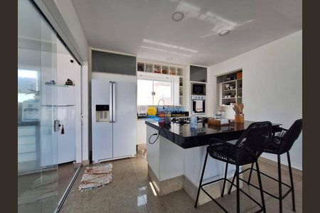 4_photo/94d1fdde69.aafc750051720c32-ATLAS-0606110c-e34c-48c2-8105-2fede72c2b63.jpg de casa à venda com 4 quartos, 420m² em Jardim Guaiuba, Guarujá