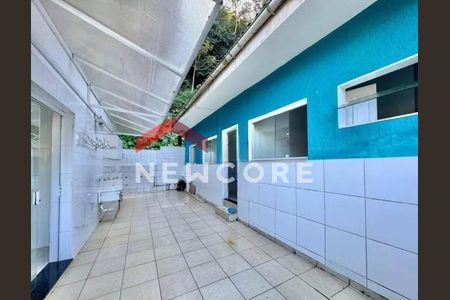 2_photo/94d1fddf97.93b8fa184532727f-ATLAS-28c8f668-ea27-43ed-a867-b0756310e5c4.jpg de casa à venda com 3 quartos, 170m² em Jardim Guaiuba, Guarujá