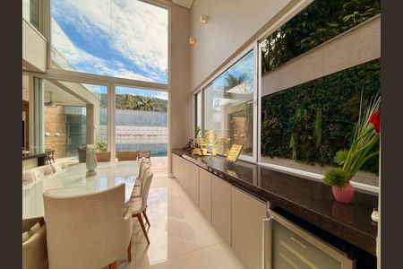 15_photo/94d1fde083.f7e81ba1849dc159-ATLAS-c1a2e041-af66-455d-8b9a-1cc9b8f8e99e.jpg de casa à venda com 4 quartos, 450m² em Jardim Guaiuba, Guarujá