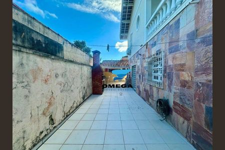 4_photo/94d1fde0a5.7e2ea02b9085bf9d-ATLAS-9ac4ee33-e3e7-4864-9452-c81f0484a7ba.jpg de casa à venda com 6 quartos, 270m² em Jardim Guaiuba, Guarujá