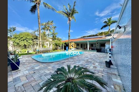 4_photo/94d1fde0bb.9845a183adc4e21d-ATLAS-21df28a8-638f-48ec-9e10-9f81833c4280.jpg de casa à venda com 6 quartos, 300m² em Jardim Guaiuba, Guarujá