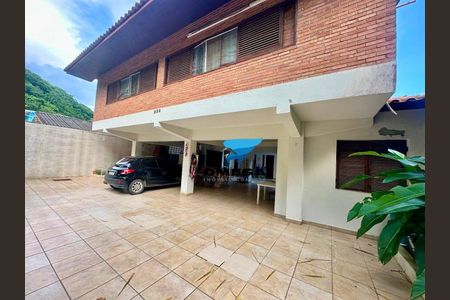 1_photo/94d1fde0c9.c73b78bac5a2f3b6-ATLAS-4cbb0227-8c8e-4782-8e95-195fb656159d.jpg de casa à venda com 5 quartos, 250m² em Jardim Guaiuba, Guarujá