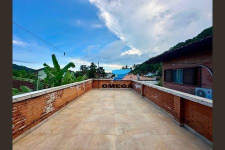 31_photo/94d1fde0c9.c73b78bac5a2f3b6-ATLAS-65bc980b-887d-47cf-8bca-adf9632170b6.jpg de casa à venda com 5 quartos, 250m² em Jardim Guaiuba, Guarujá