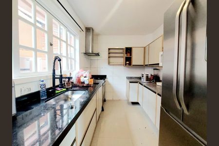 6_photo/94d1fde0df.e5c1dbf3952ec410-ATLAS-c0493126-99b3-4fcd-bbb0-fd7f49cf100f.jpg de casa à venda com 4 quartos, 290m² em Jardim Guaiuba, Guarujá