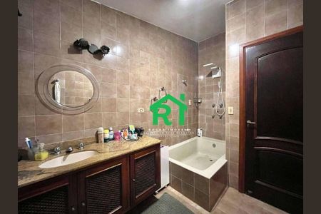 5_photo/94d1fde0e1.5f9b918a5b7c4ea6-ATLAS-070112d5-9ece-4d6a-846e-261e73265e30.jpg de casa à venda com 3 quartos, 257m² em Jardim Guaiuba, Guarujá