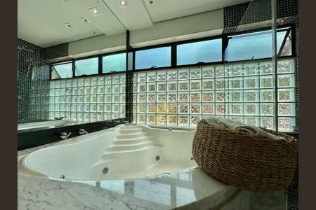 4_photo/94d1fde0e9.768f044a66a55b42-ATLAS-bddb3bca-359c-4ccd-9811-265f7b297fba.jpg de casa à venda com 5 quartos, 351m² em Jardim Guaiuba, Guarujá