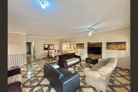 28_photo/94d1fde0ed.2f1f1e9c52e1d412-ATLAS-ab3d8b3b-35ad-4898-9eb3-3ca6da194e44.jpg de casa à venda com 8 quartos, 300m² em Jardim Guaiuba, Guarujá