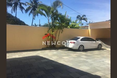 10_photo/94d1fde131.d83ba18c48a1246b-ATLAS-6575b678-8ee6-4a86-a4f7-b8d5ce82c15e.jpg de casa à venda com 3 quartos, 442m² em Jardim Guaiuba, Guarujá