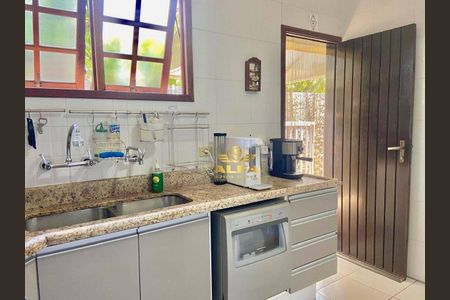 3_photo/94d1fde6d9.f38e38137a2159e3-ATLAS-40ff9778-e046-4c9c-9f9b-4dbad5e3bd51.jpg de casa à venda com 4 quartos, 201m² em Jardim Guaiuba, Guarujá