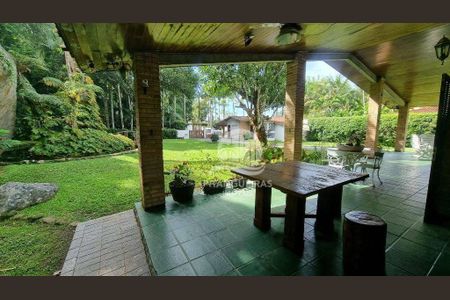 15_photo/94d1fde6f7.32ff380b2dea4782-ATLAS-3508f718-a770-4b37-9d64-abdaf78f3de4.jpg de casa à venda com 3 quartos, 200m² em Jardim Guaiuba, Guarujá