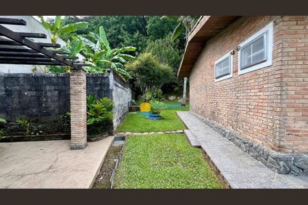 13_photo/94d1fde6f7.7370cdaf31c342eb-ATLAS-a9c45a2a-cccb-4cee-b1f9-499f77a712a2.jpg de casa à venda com 3 quartos, 259m² em Jardim Guaiuba, Guarujá
