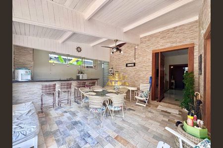 4_photo/94d1fde6fd.d3289ec2fc85789b-ATLAS-ee201e0c-2d73-4a7d-81aa-083c68a57868.jpg de casa à venda com 4 quartos, 400m² em Jardim Guaiuba, Guarujá