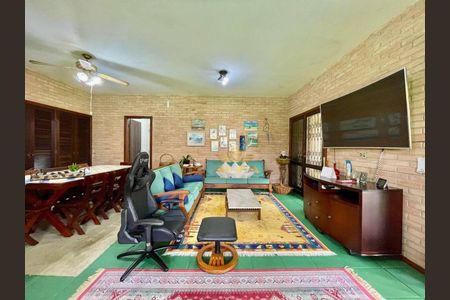 6_photo/94d1fde711.ceff8192393c33de-ATLAS-1ca67459-1c2d-4d6b-a8a8-ee4a9ee77d2f.jpg de casa à venda com 3 quartos, 400m² em Jardim Guaiuba, Guarujá