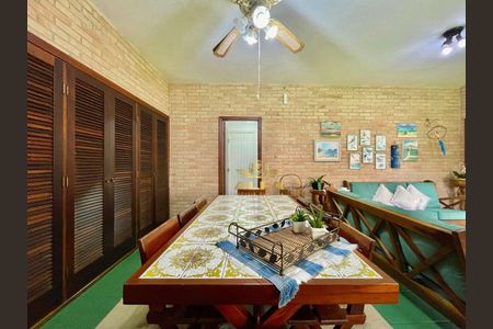 8_photo/94d1fde711.ceff8192393c33de-ATLAS-3dfbecc8-dfa8-4fee-a8b7-aef0333bf8c3.jpg de casa à venda com 3 quartos, 400m² em Jardim Guaiuba, Guarujá