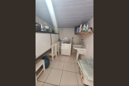 21_photo/94d1fe010d.adbb37f92a381176-ATLAS-3b2b34d6-a435-4179-9052-4e0c5f38523d.jpg de casa à venda com 2 quartos, 100m² em Vila Rosalina, Guarujá