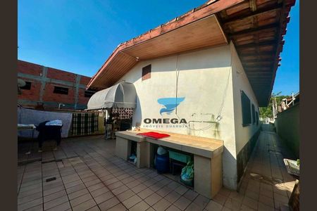 8_photo/94d1fe01fd.adbb37f92a381176-ATLAS-51697a08-5dfa-4b7b-a106-dd3c0dd7568d.jpg de casa à venda com 4 quartos, 250m² em Vila Santa Rosa, Guarujá