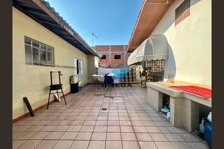 11_photo/94d1fe01fd.adbb37f92a381176-ATLAS-5fb8aa16-a1de-402e-ba61-fe951daa5e7e.jpg de casa à venda com 4 quartos, 250m² em Vila Santa Rosa, Guarujá