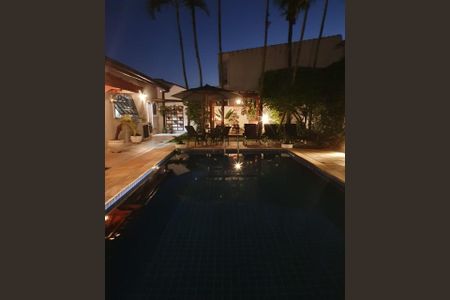 9_photo/94d1fe0271.df2e9385b3468787-ATLAS-9c19a8cf-cff3-4ee4-9e91-2735f9b95fcb.jpg de casa à venda com 4 quartos, 360m² em Vila Santa Rosa, Guarujá