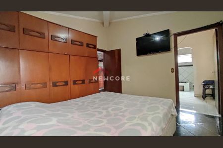 18_photo/94d1fe02f3.527d2e055a247cfd-ATLAS-a5c576b0-cf14-45c2-8cf4-b26351258c2e.jpg de casa à venda com 4 quartos, 360m² em Vila Santa Rosa, Guarujá