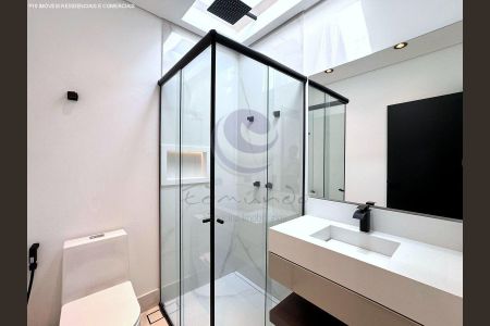 47_photo/94d1fe056d.04c16ff0d284adb7-ATLAS-ee13725f-5d7b-4c1c-8b56-a673d2a8c308.jpg de casa à venda com 6 quartos, 1000m² em Vila Santa Rosa, Guarujá