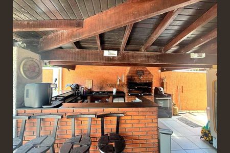 1_photo/94d1fe0a99.ae6c0d4ae2e822c2-ATLAS-0021aa6a-a60c-4a11-a6c1-9b29df96011b.jpg de casa à venda com 4 quartos, 200m² em Jardim Guaiuba, Guarujá