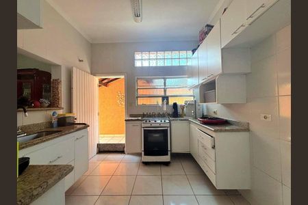 10_photo/94d1fe0a99.ae6c0d4ae2e822c2-ATLAS-4f1005d2-2881-4c0a-90ca-6a7e417bfc84.jpg de casa à venda com 4 quartos, 200m² em Jardim Guaiuba, Guarujá